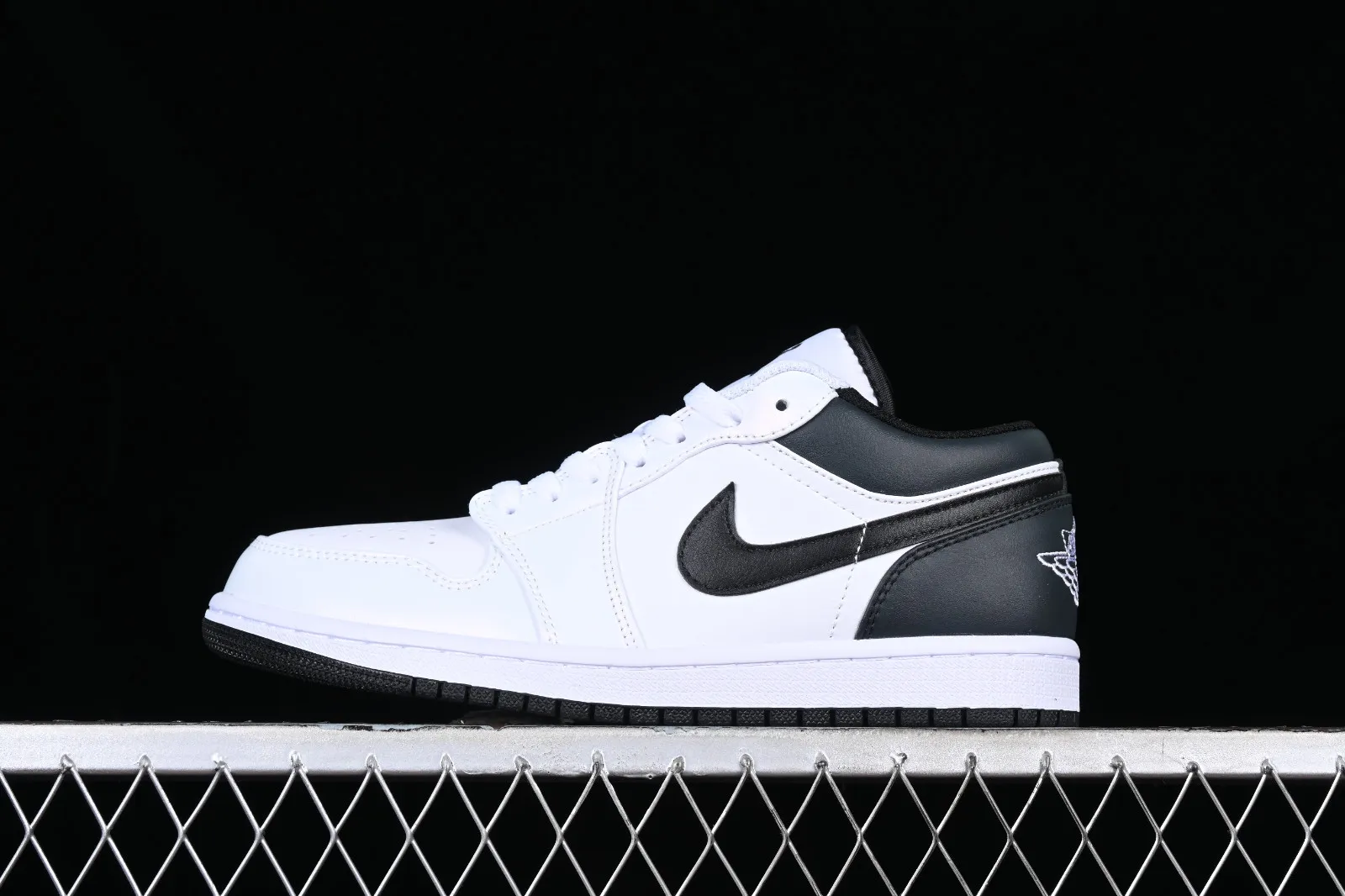 Air Jordan 1 Low White Black 553560-132