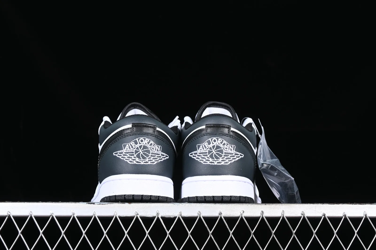 Air Jordan 1 Low White Black 553560-132