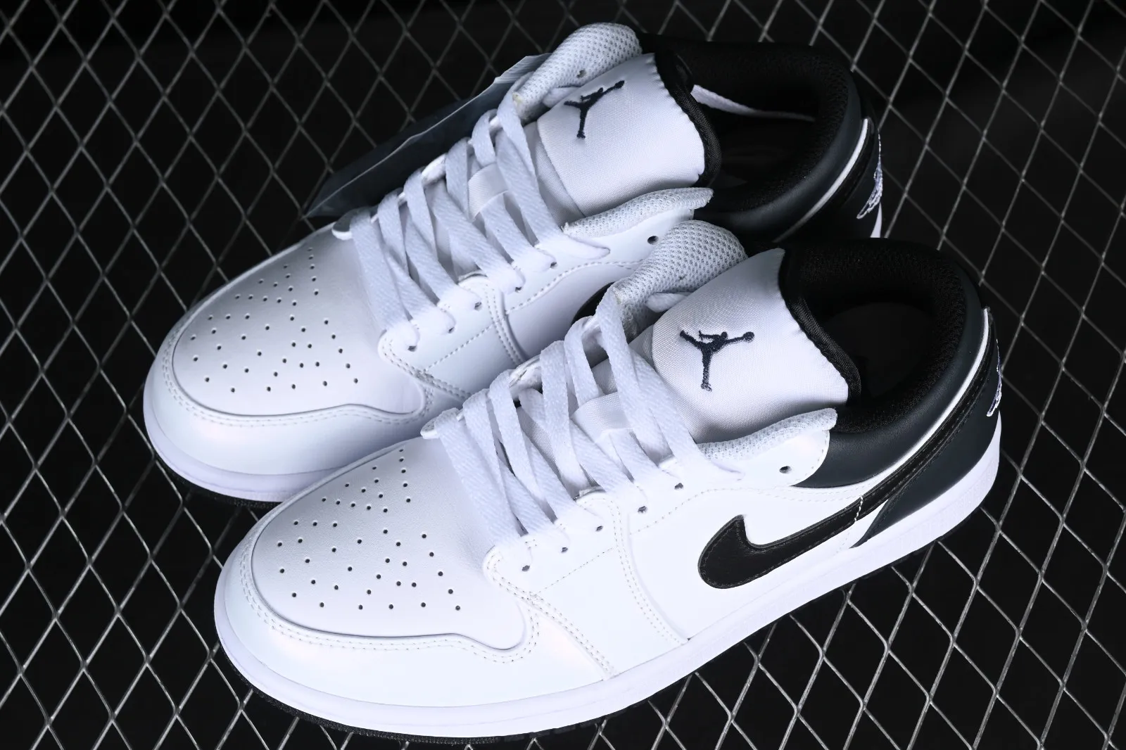 Air Jordan 1 Low White Black 553560-132