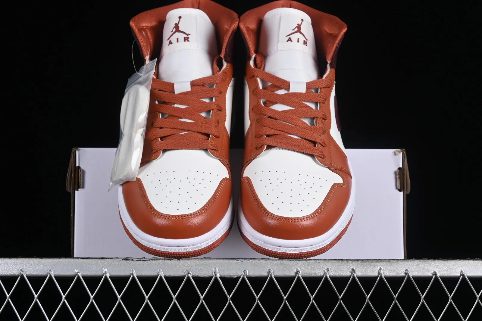 Air Jordan 1 Mid Dusty Peach Sail White Night Maroon BQ6472-200