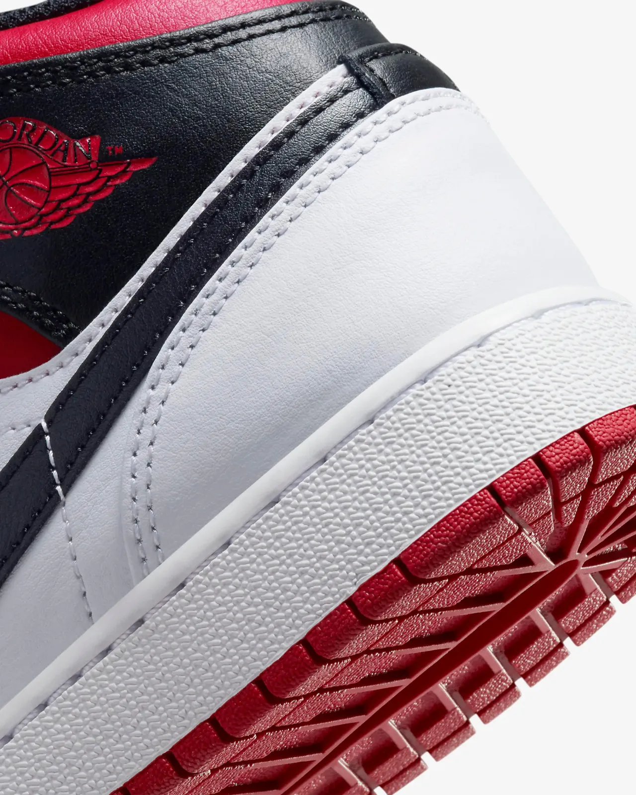 Air Jordan 1 Mid GS Gym Red Black Toe DQ8423-106