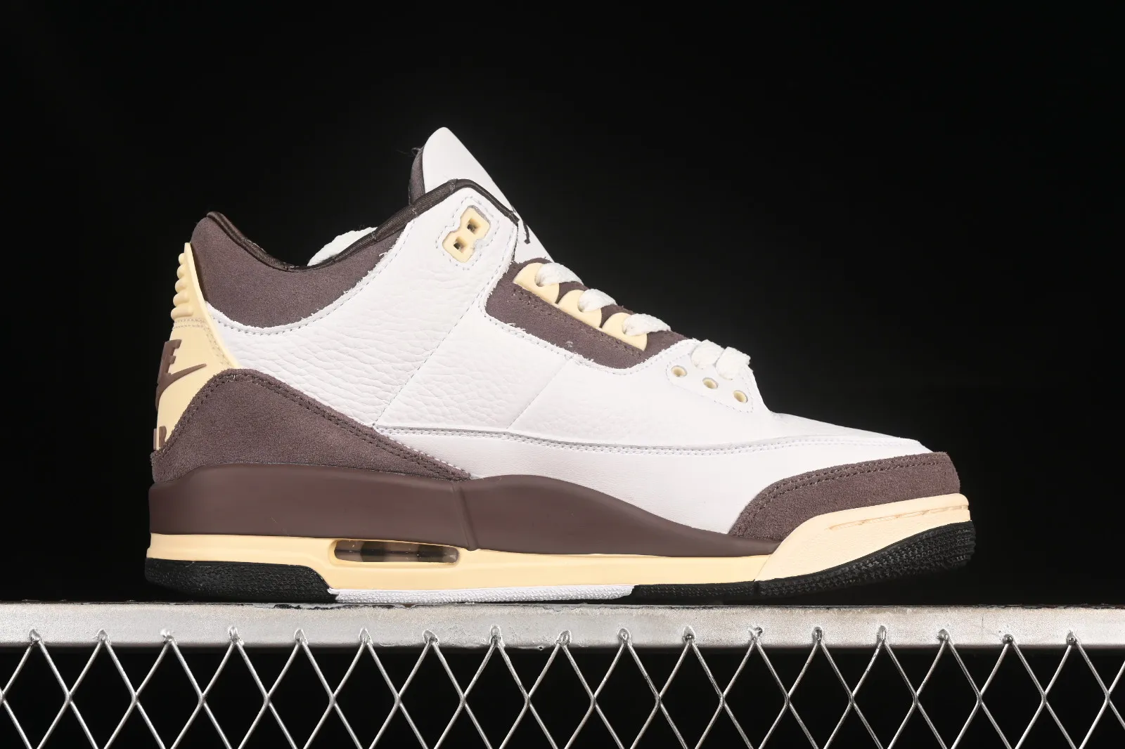 Fragment Design x Air Jordan 3 Retro White Mocha DH3434-113