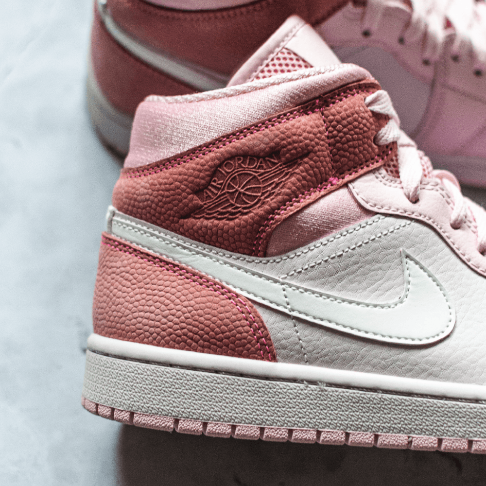 Jordan 1 Mid Digital Pink (W)