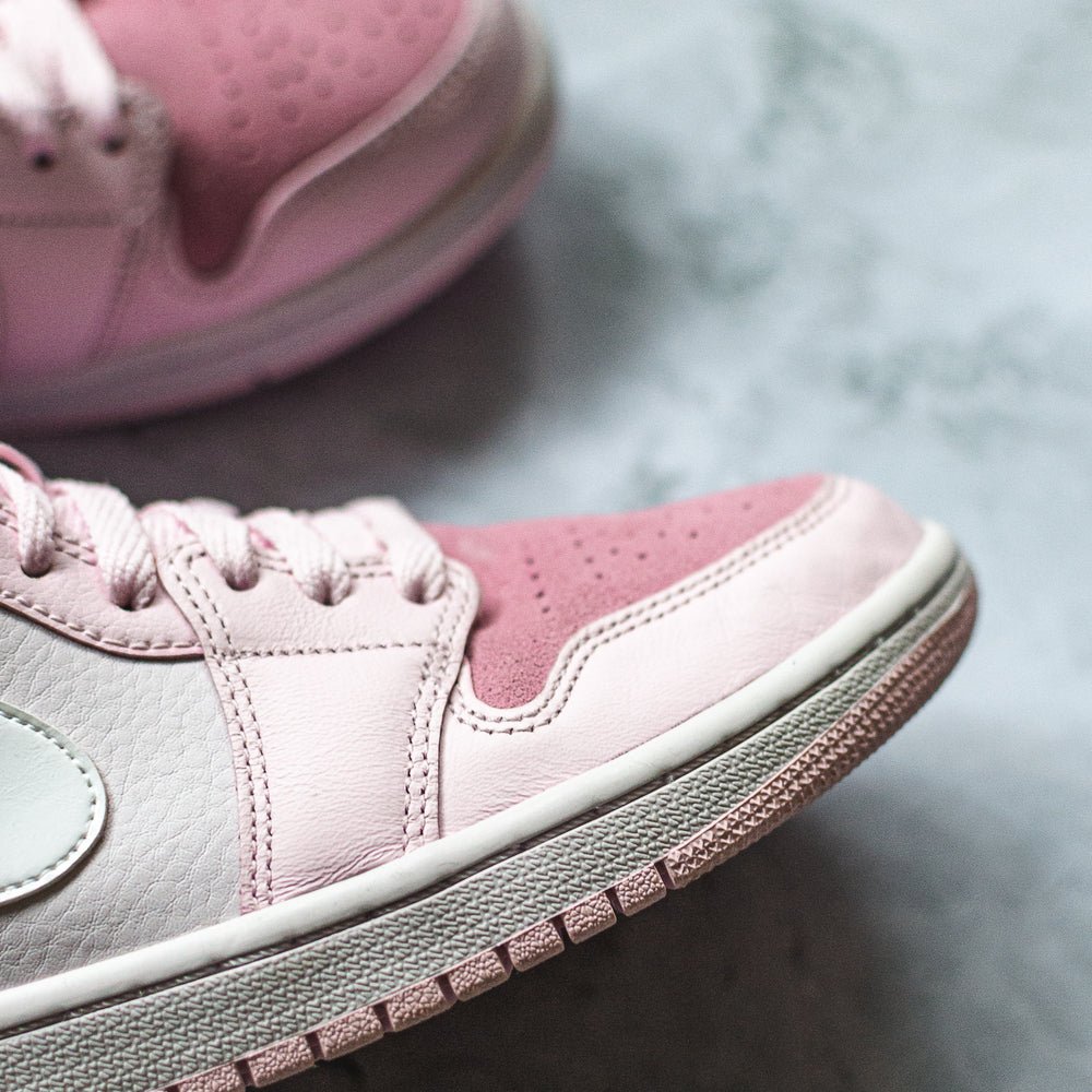 Jordan 1 Mid Digital Pink (W)