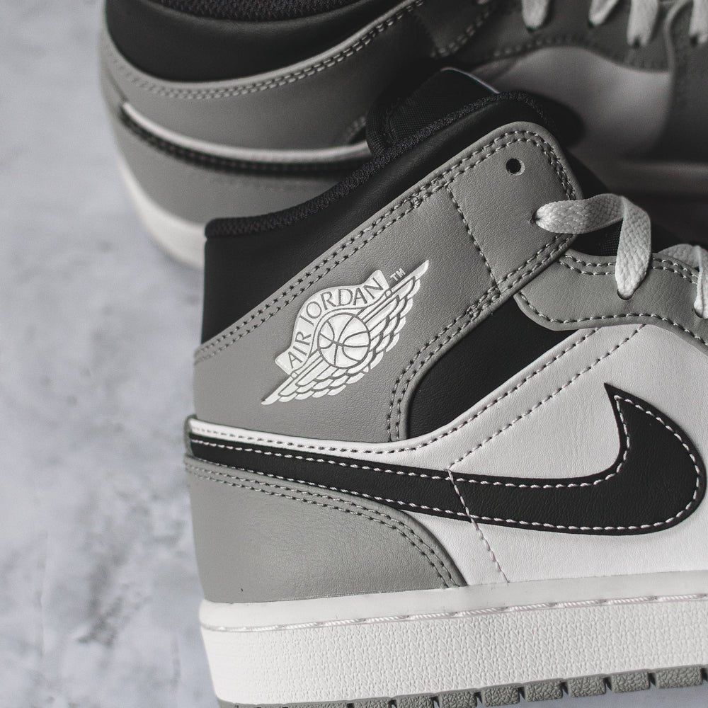 Jordan 1 Mid Light Smoke Grey