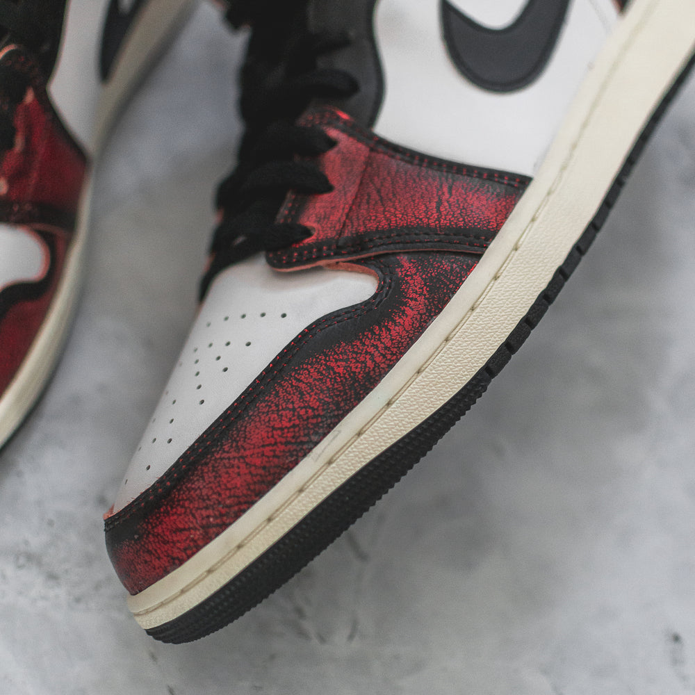 Jordan 1 Mid Wear-Away Chicago