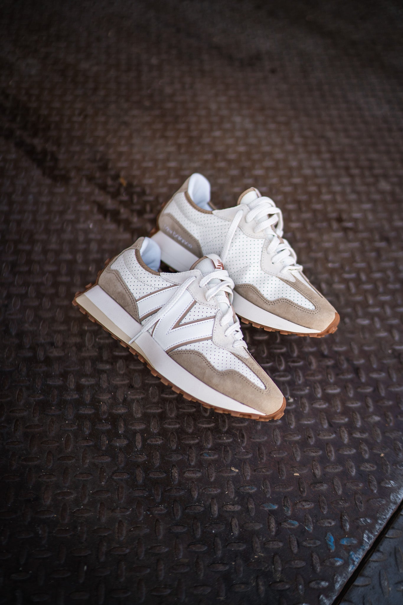 Mens New Balance 327 (Beige/White) - MS327PS