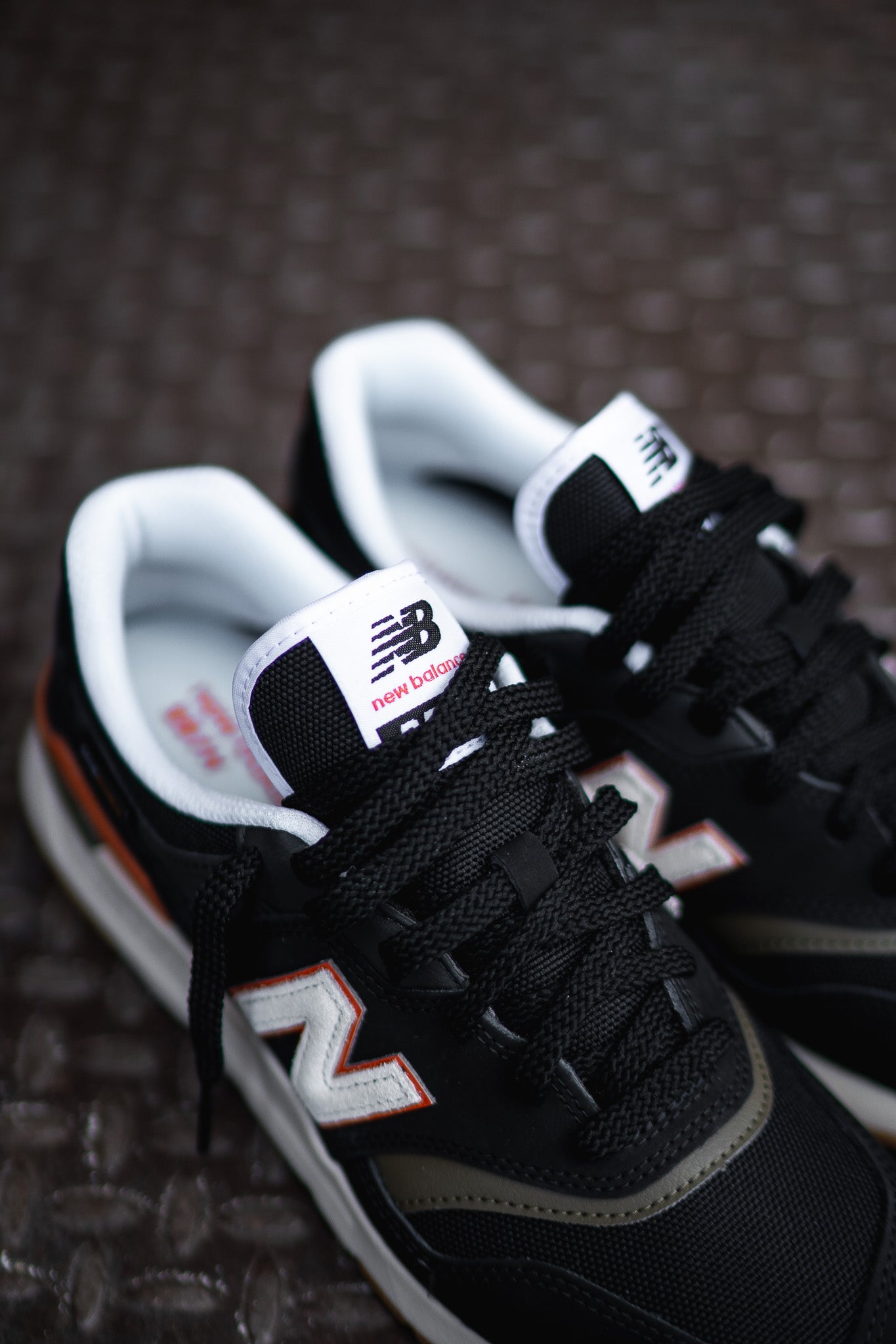 Mens New Balance 997H (Black/Moss) - CM997HLP