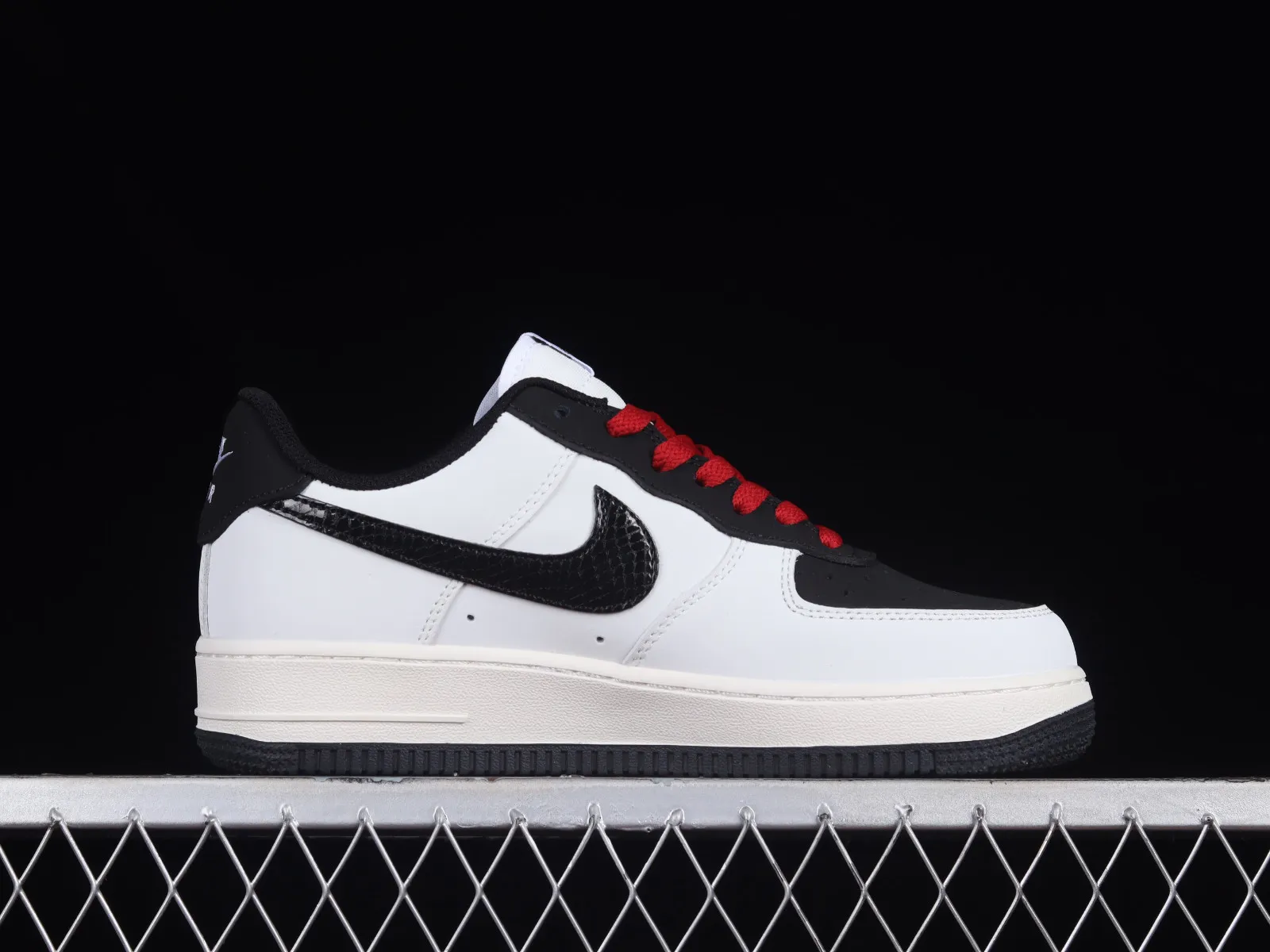 Nike Air Force 1 07 Low AE86 White Black Red AE1686-668