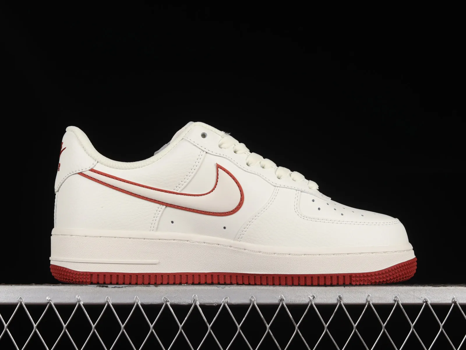 Nike Air Force 1 07 Low Beige Red Black KK1256-658