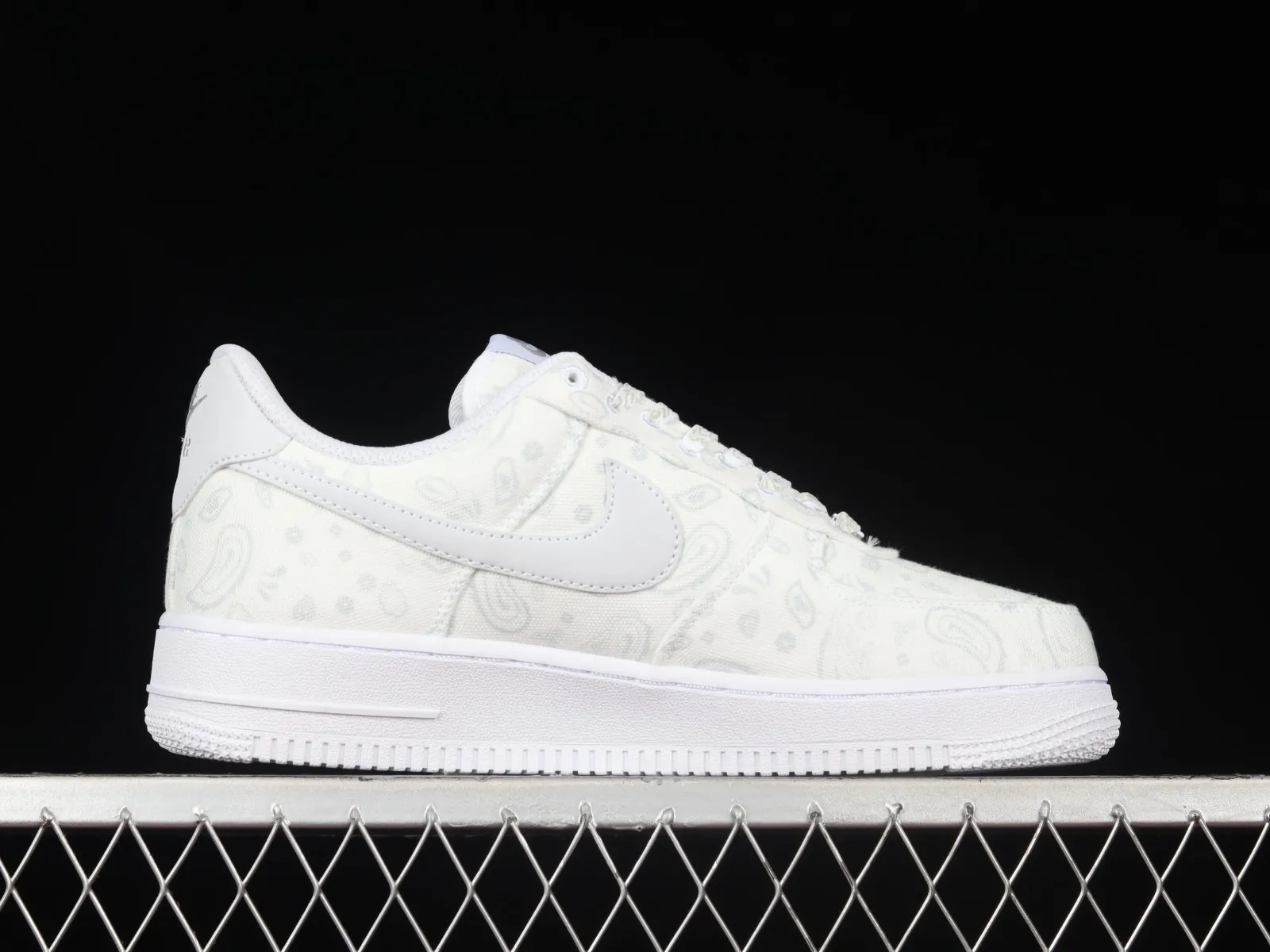 Nike Air Force 1 07 Low Grey White Paisley DG2296-088