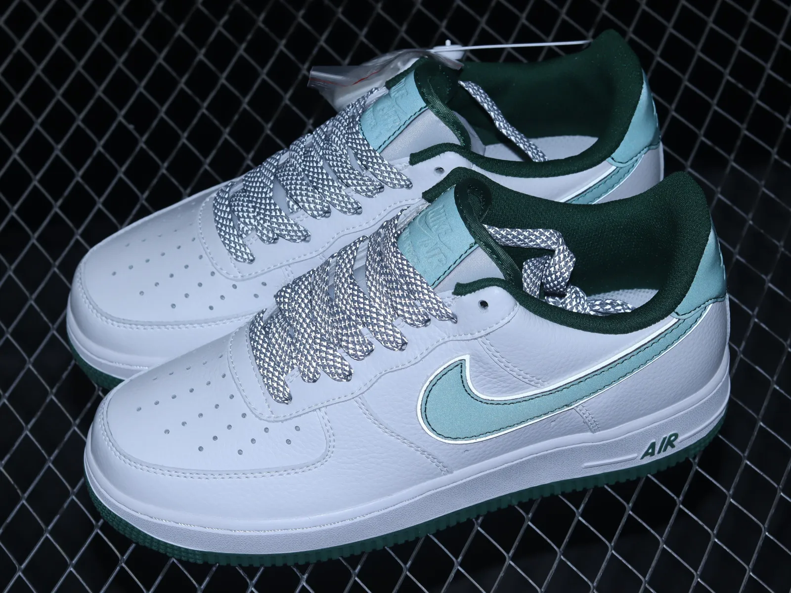 Nike Air Force 1 07 Low White Dark Green Grey LS0216-028