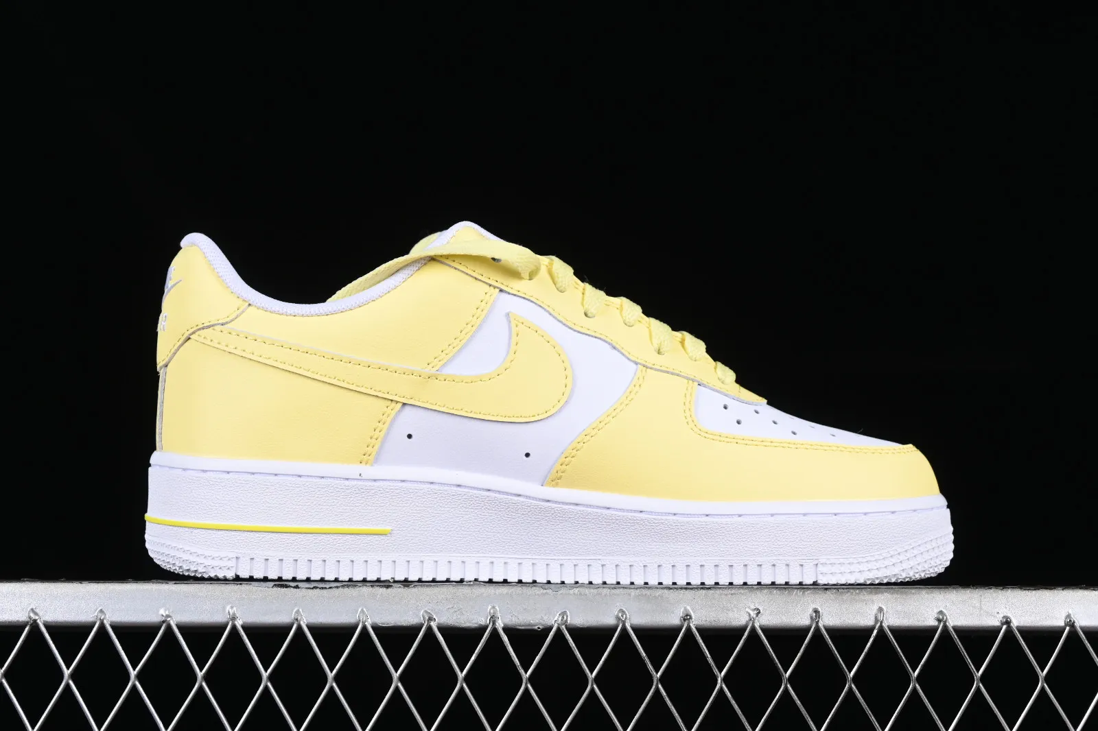 Nike Air Force 1 Low Lemon White HF0119-700