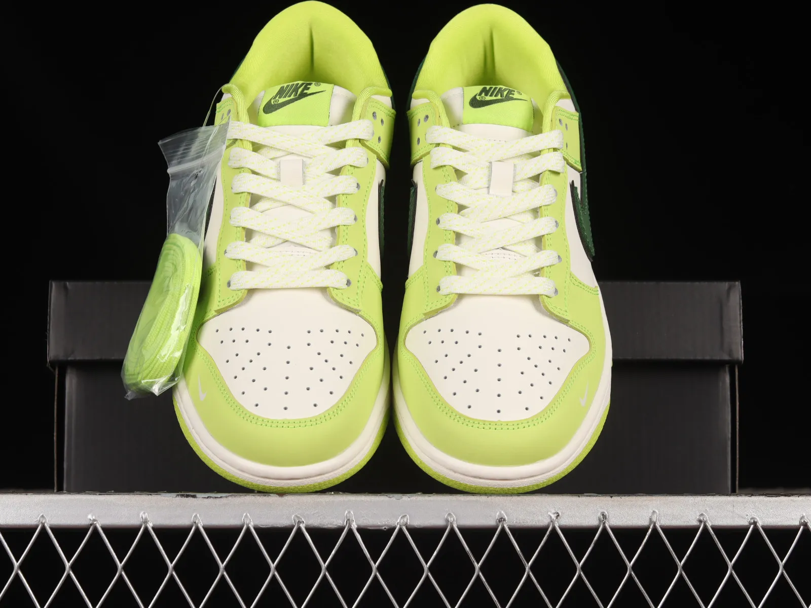 Nike SB Dunk Low Retro Beige White Fluorescent Green FC1688-103