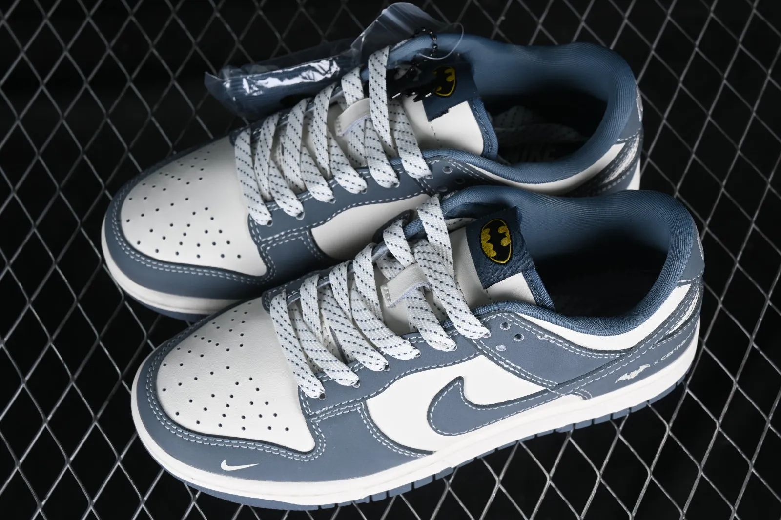 Nike SB Dunk Low Retro Gray Bat FC1688-700