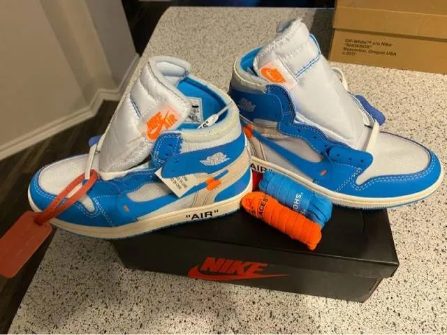 Off-white x air jordan 1 powder blue