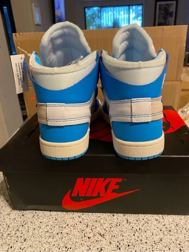 Off-white x air jordan 1 powder blue