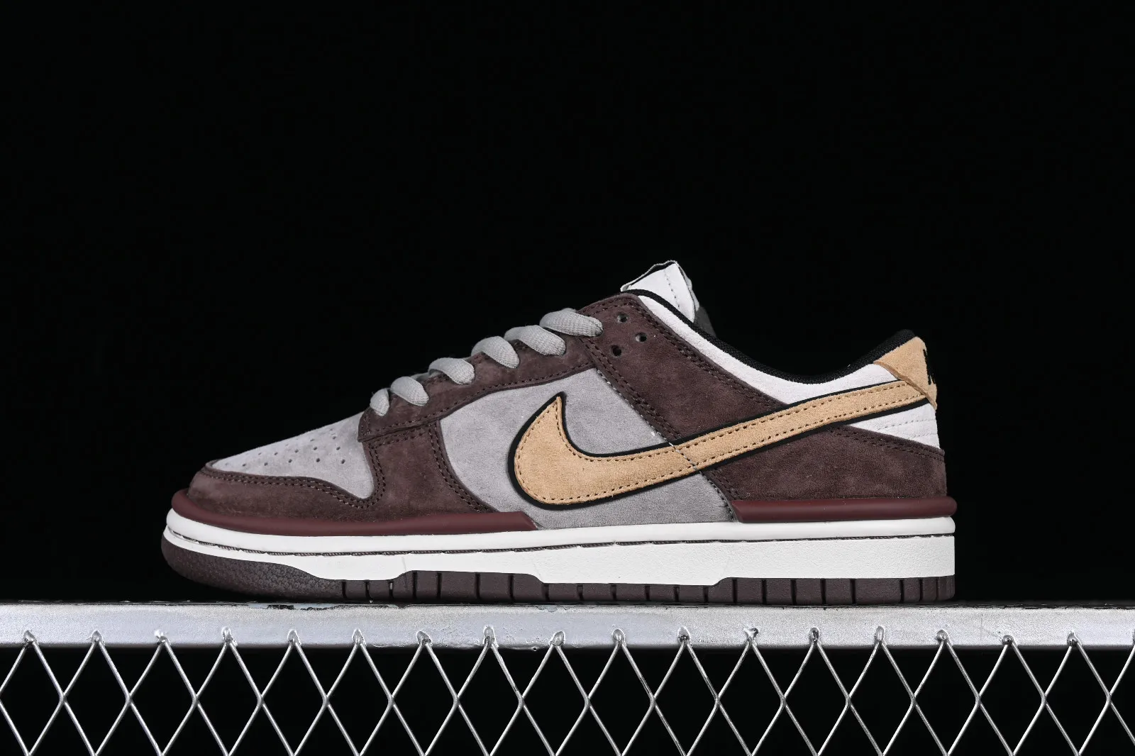 Otomo Katsuhiro x Nike SB Dunk Low Coffee Grey Black DZ2794-991