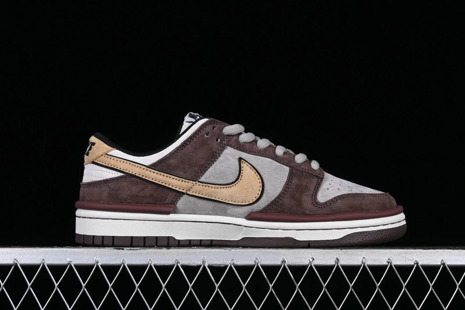 Otomo Katsuhiro x Nike SB Dunk Low Coffee Grey Black DZ2794-991