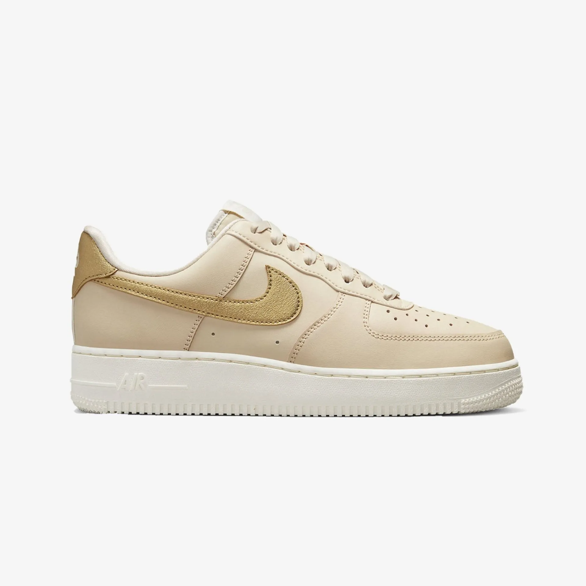 WMN'S AIR FORCE 1 '07 'BEIGE/GOLD'