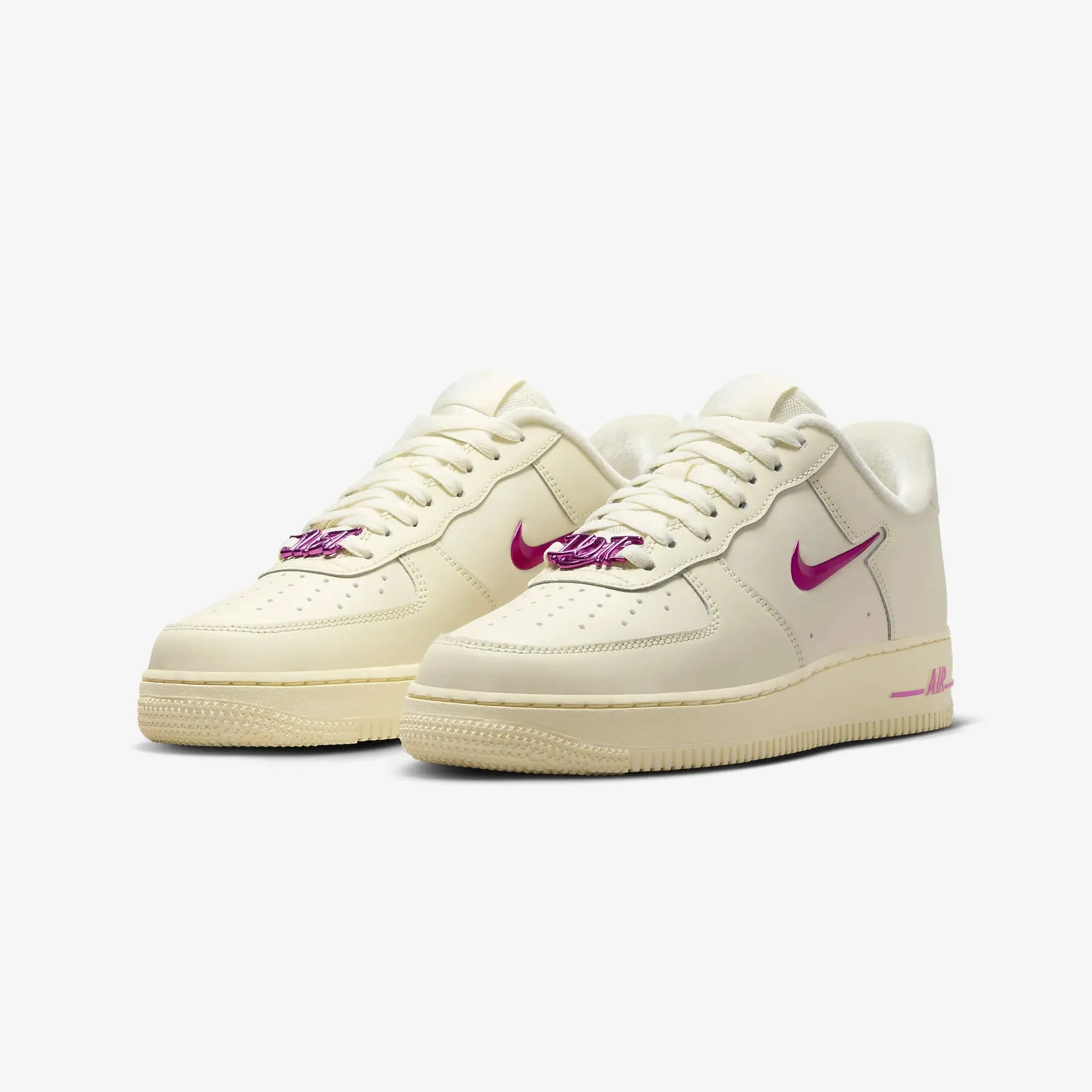 WMN'S AIR FORCE 1 '07 'COCONUT MILK/PLAYFUL PINK-ALABASTER'