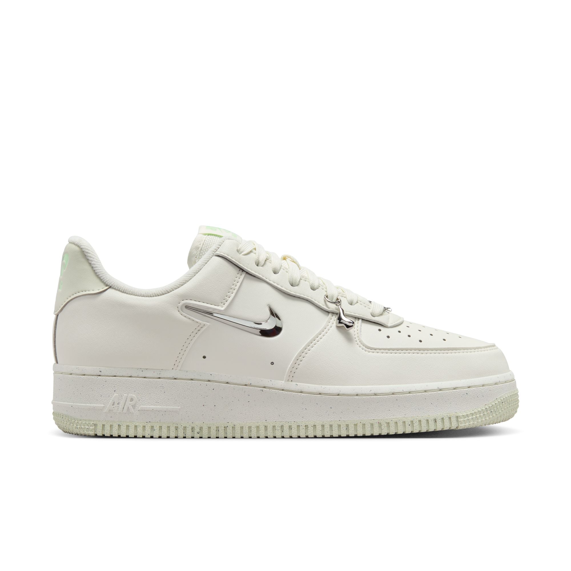 Women's Nike Force 1 ‘07 NN SE sail/vapor green-sea glass-volt FN8540-100