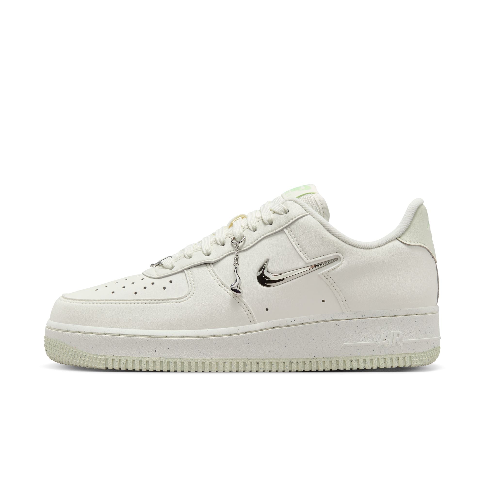 Women's Nike Force 1 ‘07 NN SE sail/vapor green-sea glass-volt FN8540-100